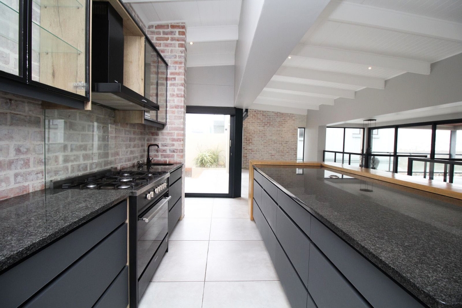 3 Bedroom Property for Sale in Calypso Beach Western Cape